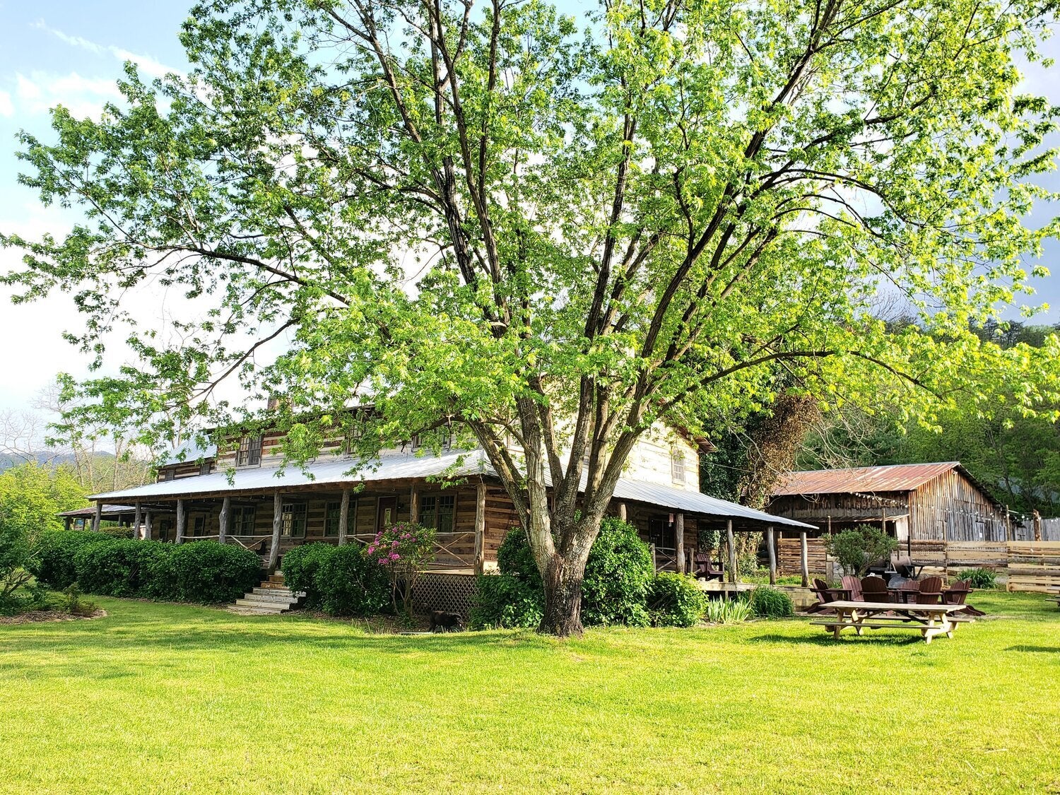 Wilderness Fiber Retreat Overnight House Mountain Yarn Co.